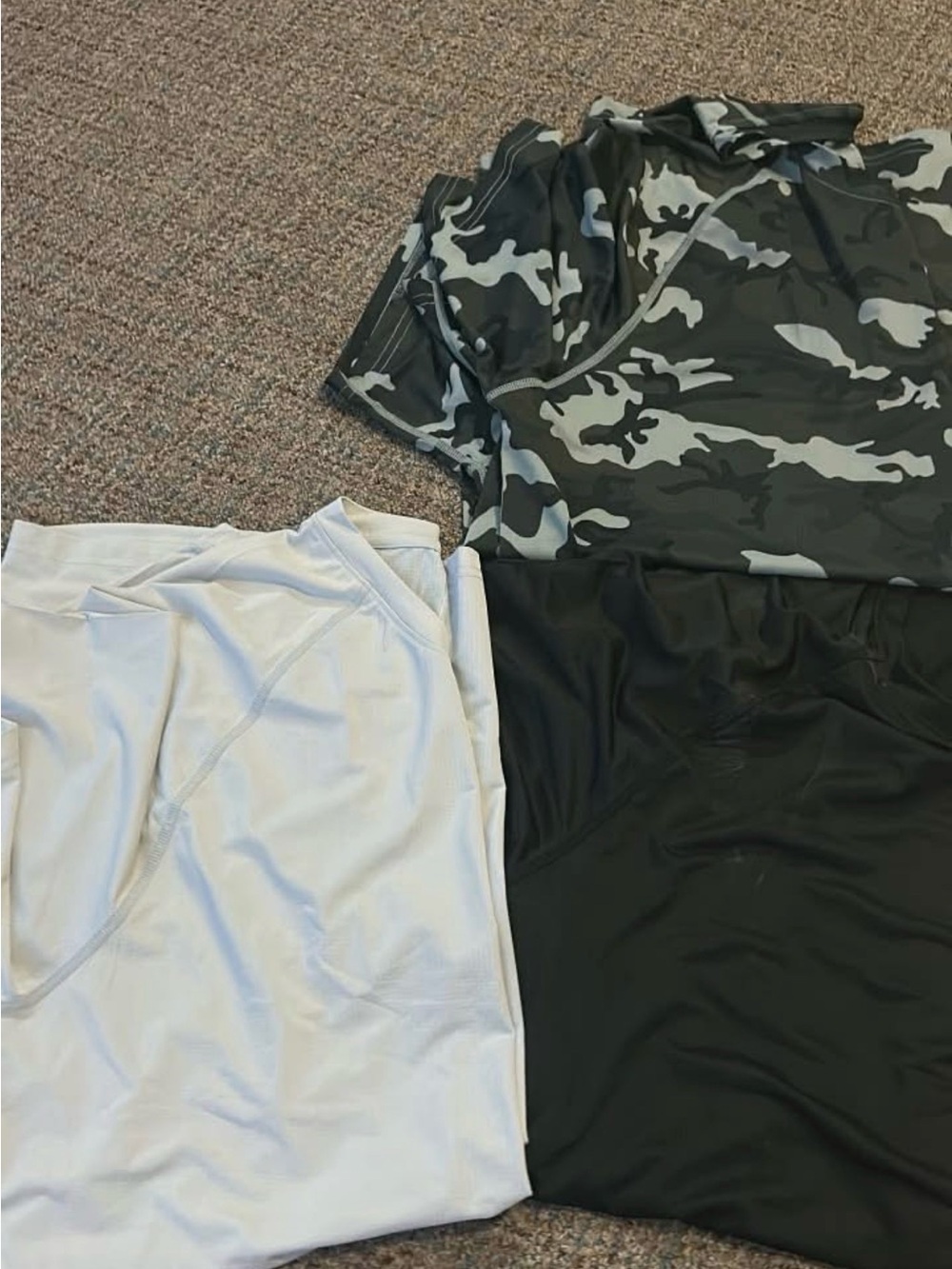 Men’s light weight tops